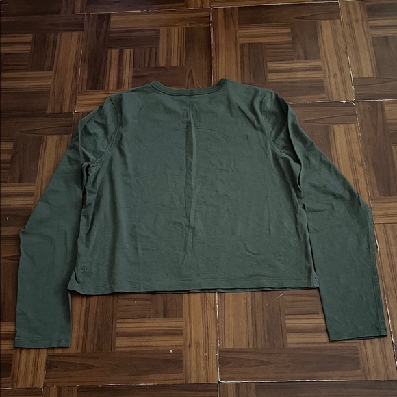Lululemon Classic-Fit Cotton Blend Long Sleeve Shirt - Picture 4 of 5